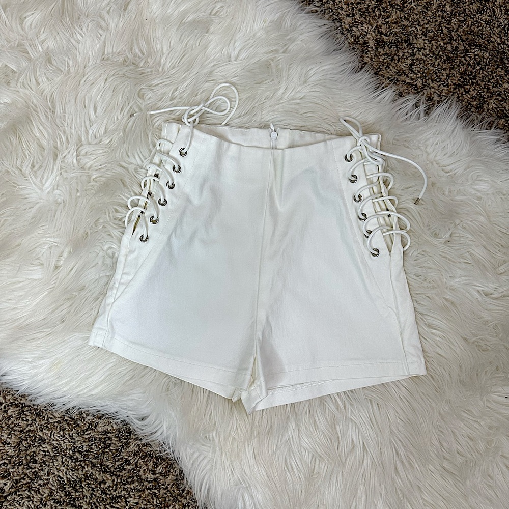 Lace-up Shorts